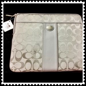 NWT COACH iPad/Tablet Case/Pouch MFSRP $98.00